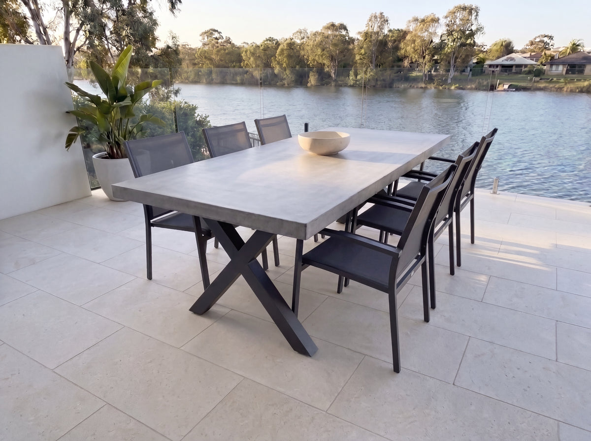 Switch & Sultan Dining Setting