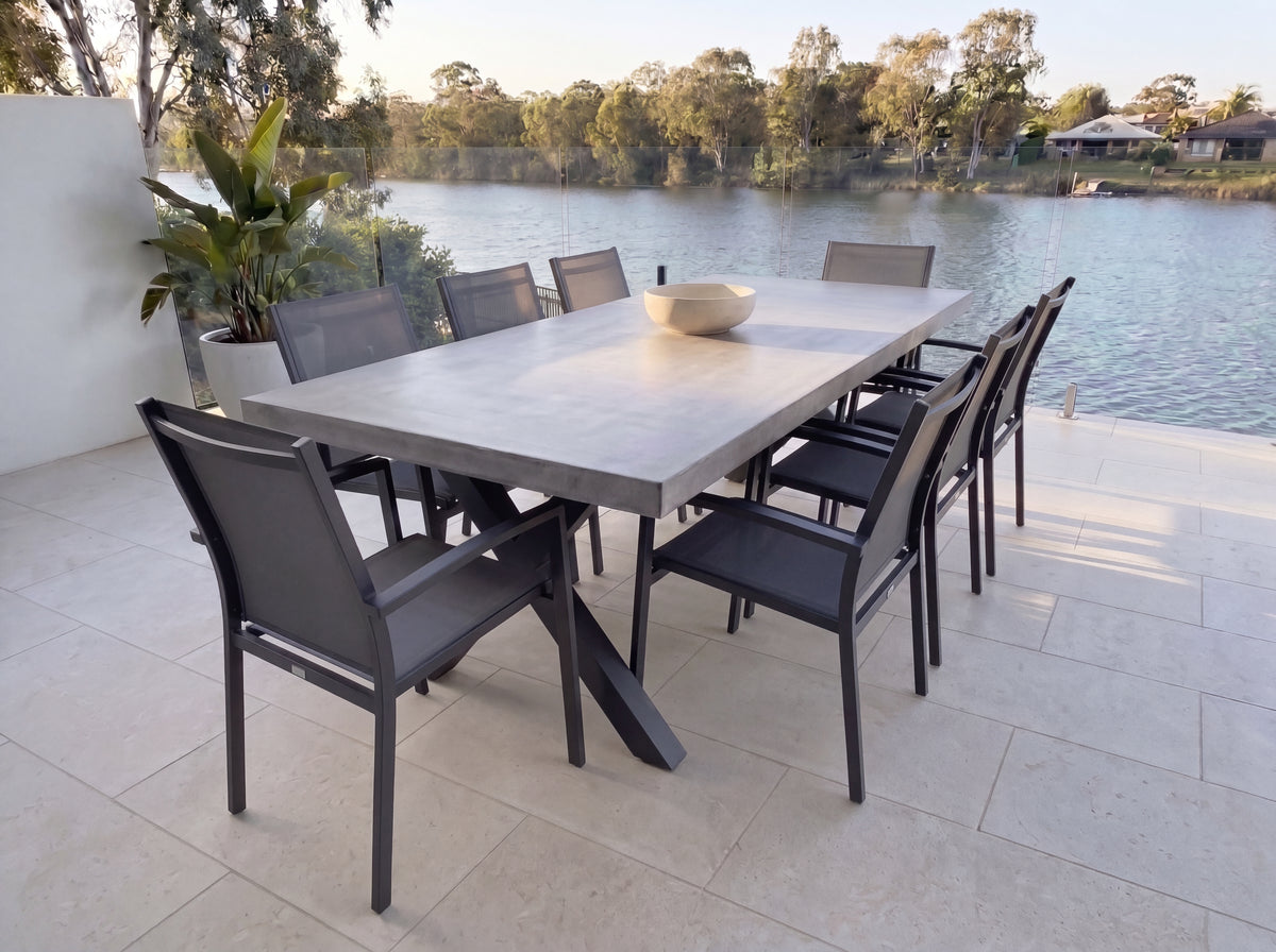 Switch & Sultan Dining Setting