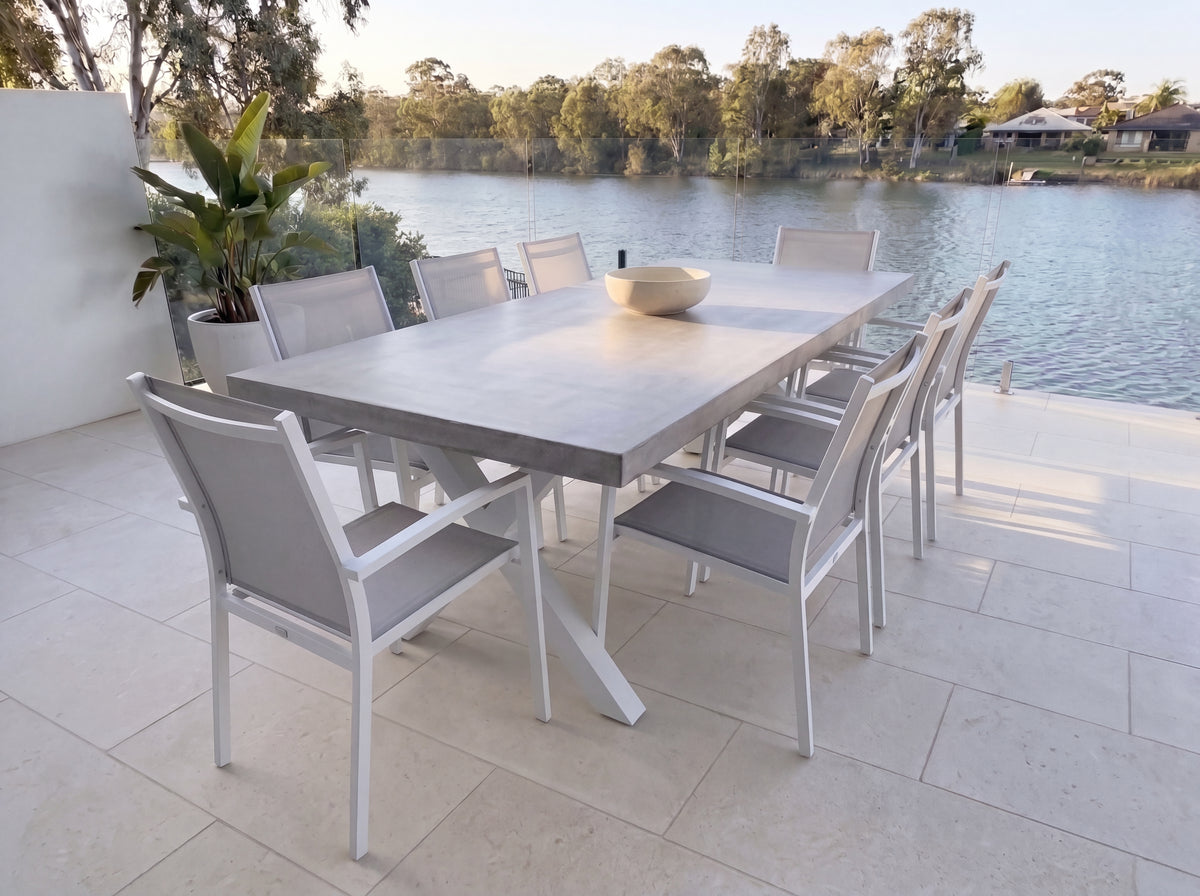 Switch & Sultan Dining Setting