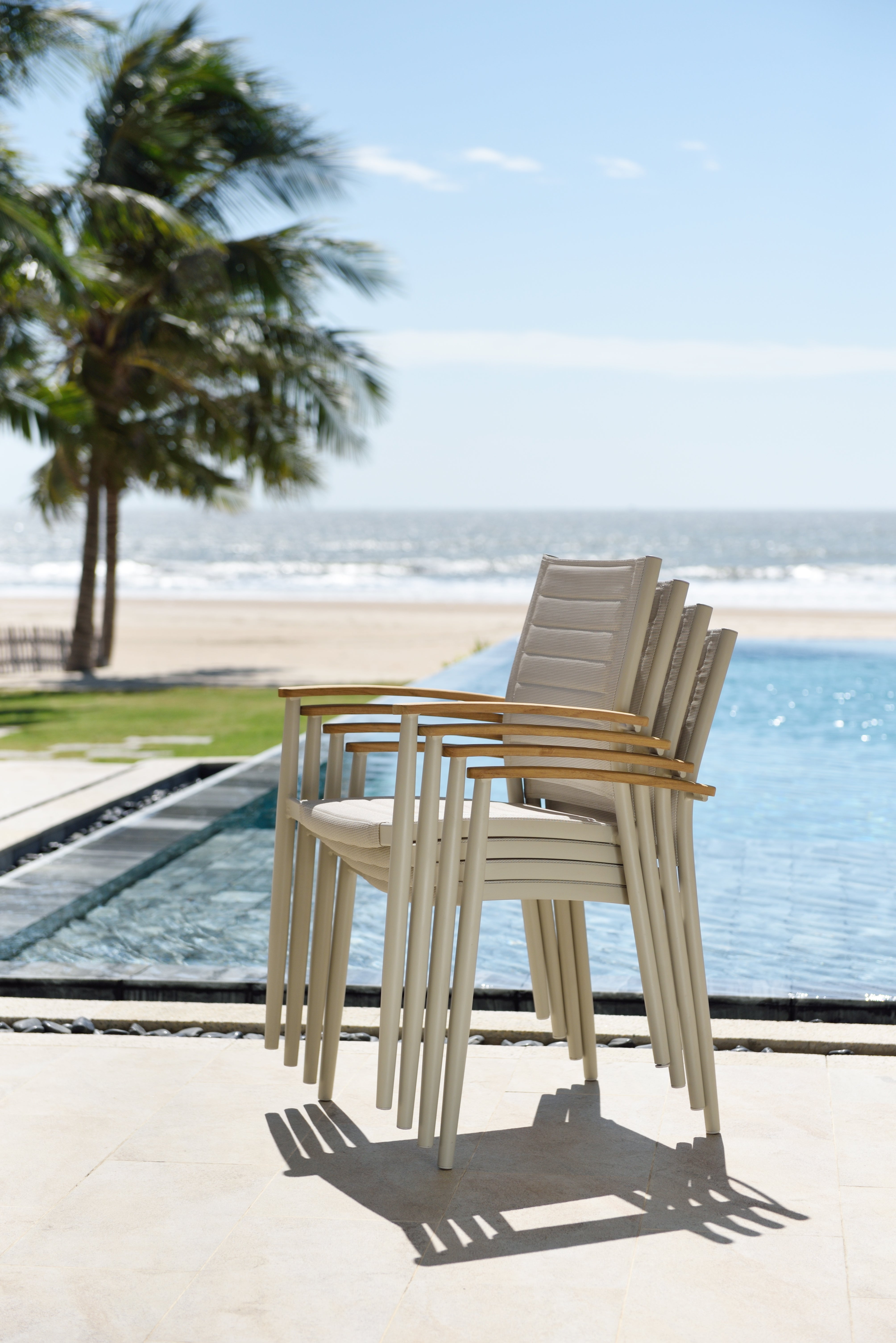 Portals Dining Setting