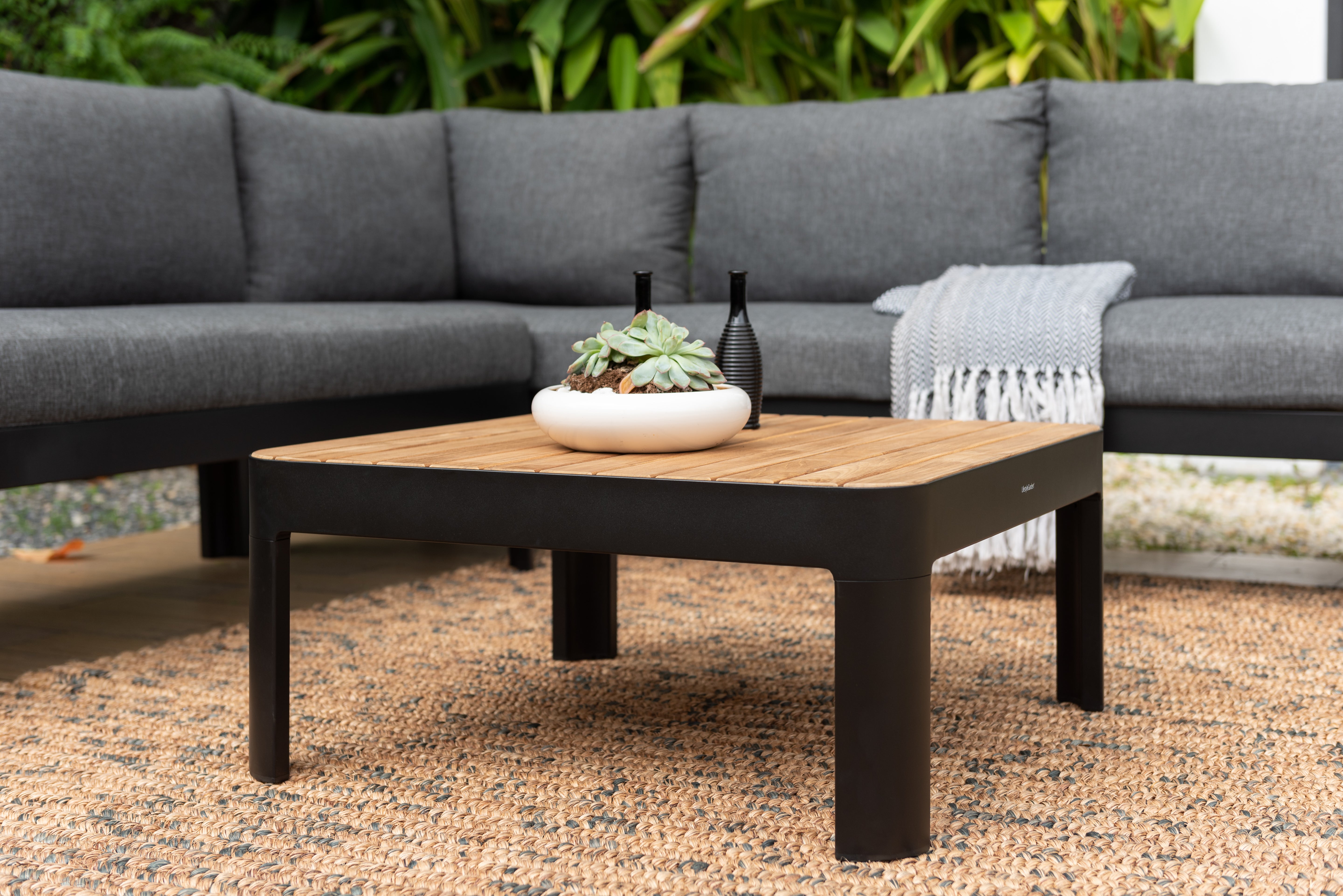 Portals 5-seat Corner Lounge Setting – 3 pc (inc. Table)