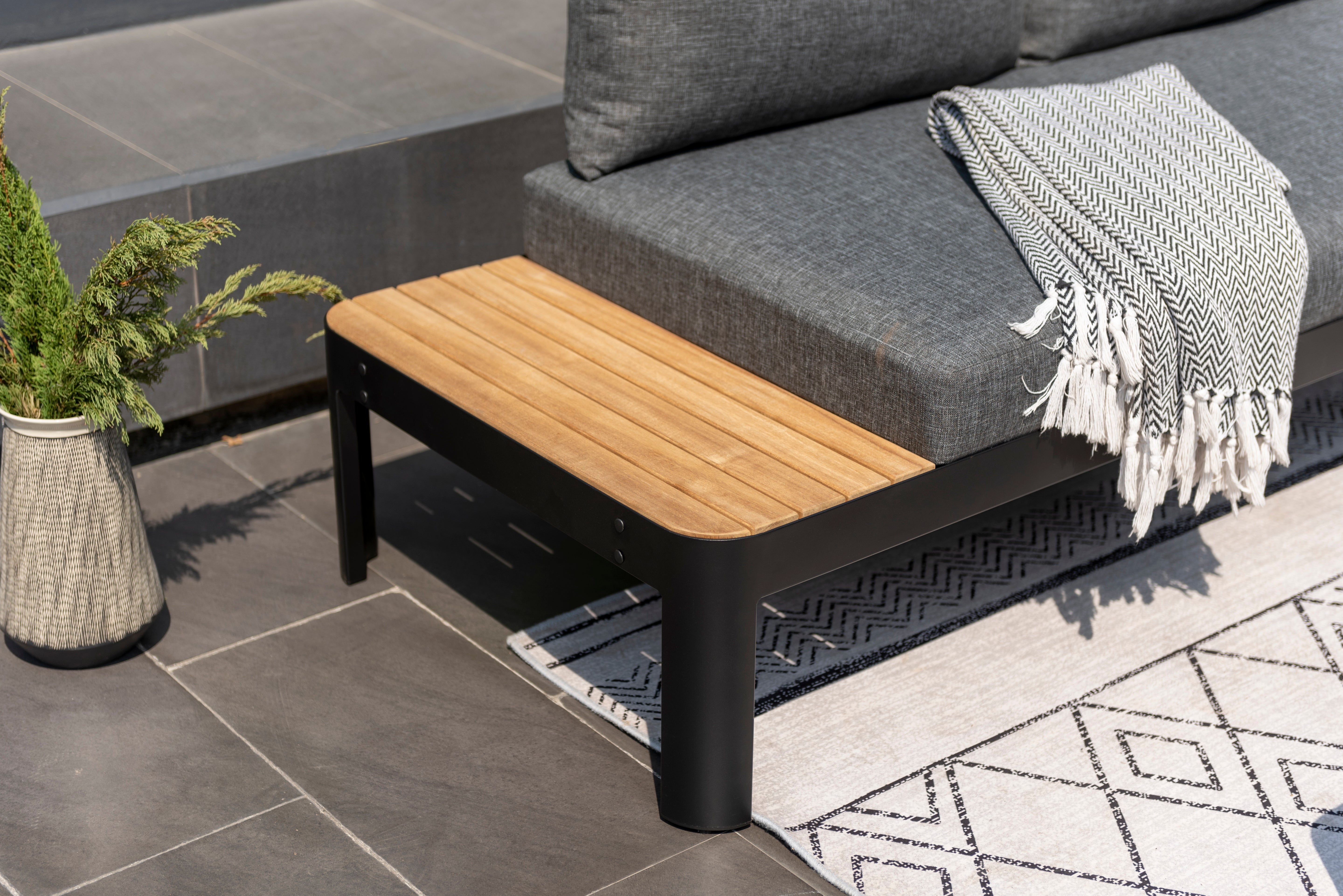 Portals 5-seat Corner Lounge Setting – 3 pc (inc. Table)