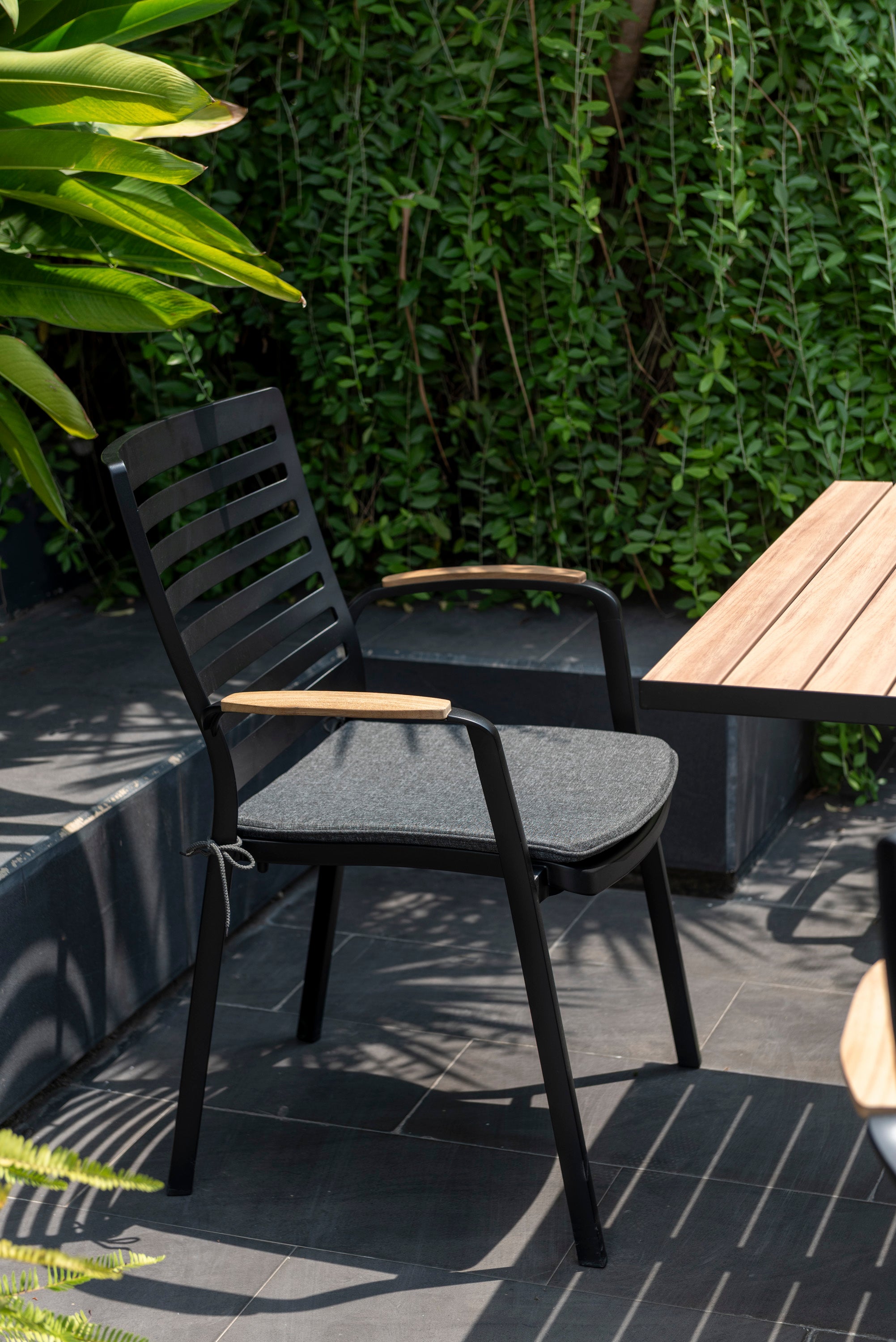 Panama & Portals Extendable Dining Set