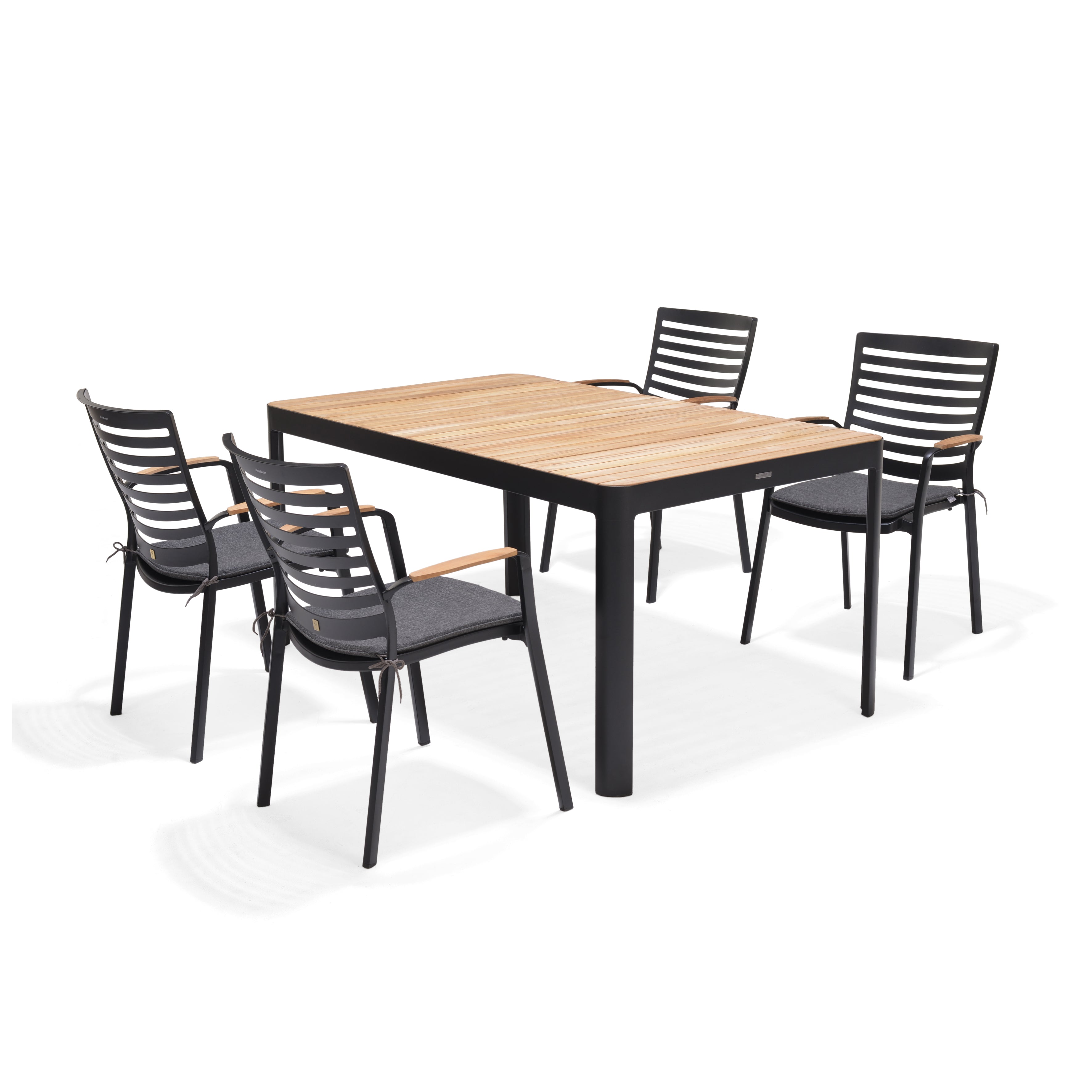 Portals Carver Dining Setting