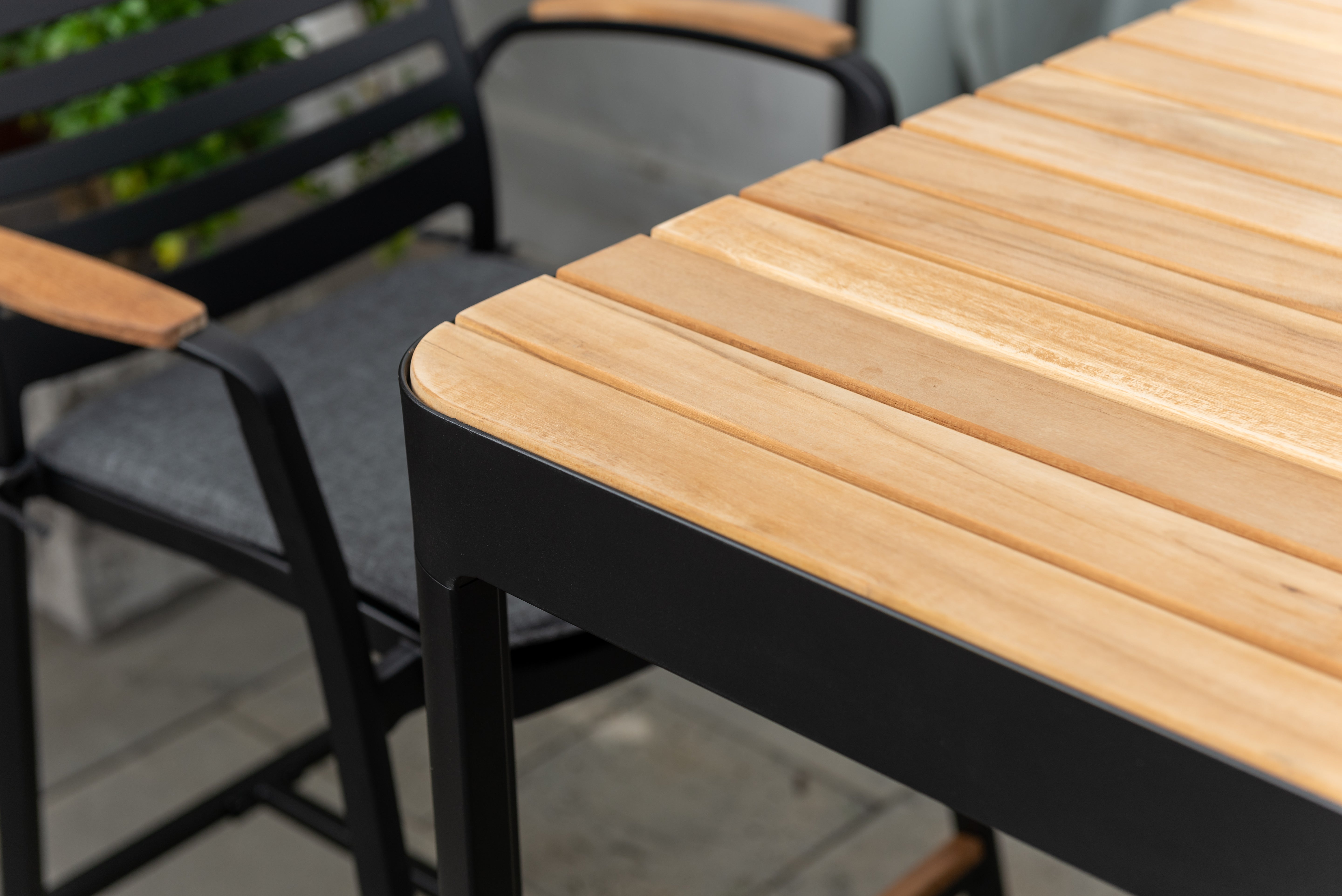 Portals Square Low Bar Setting