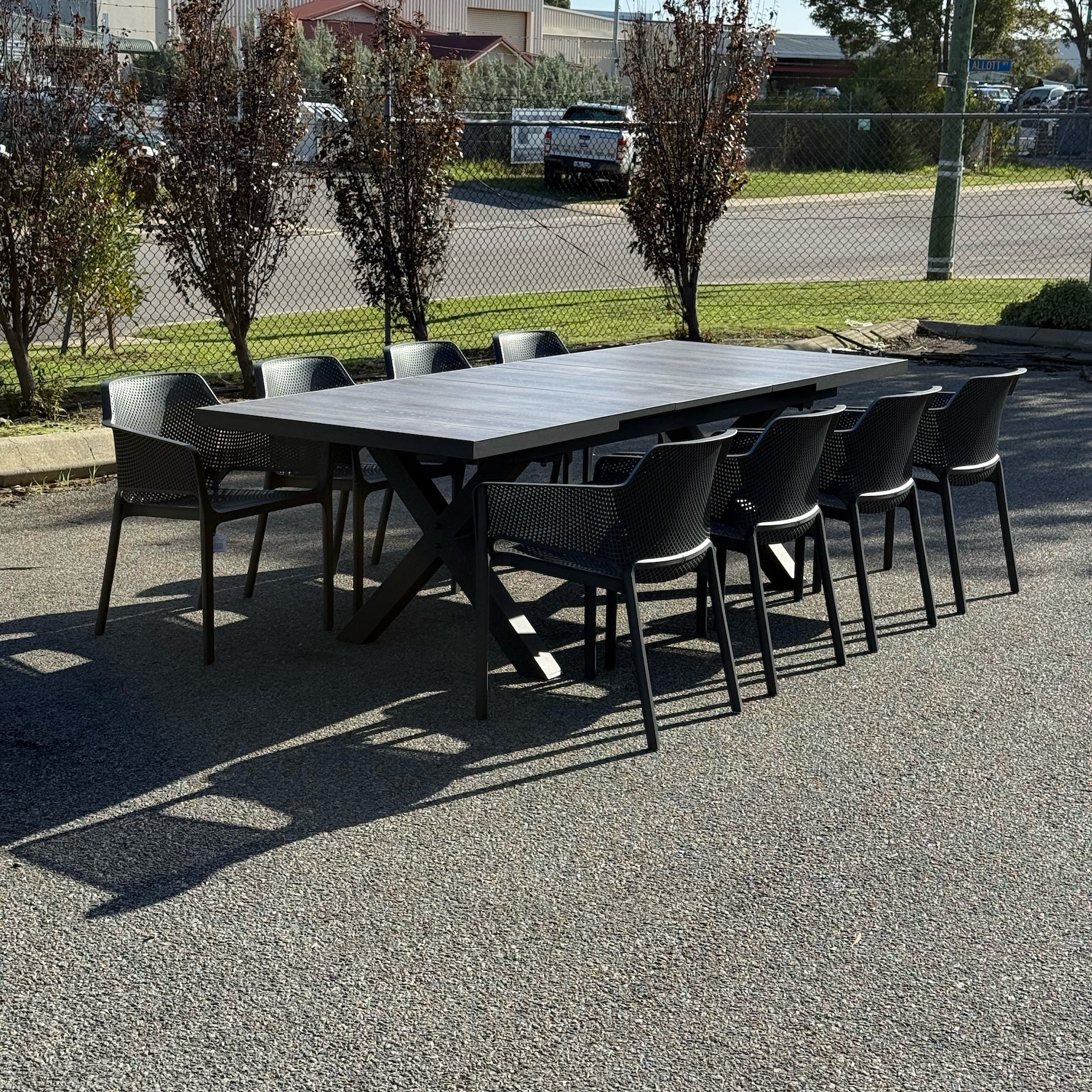 Sultan & Bailey Extendable Dining Set