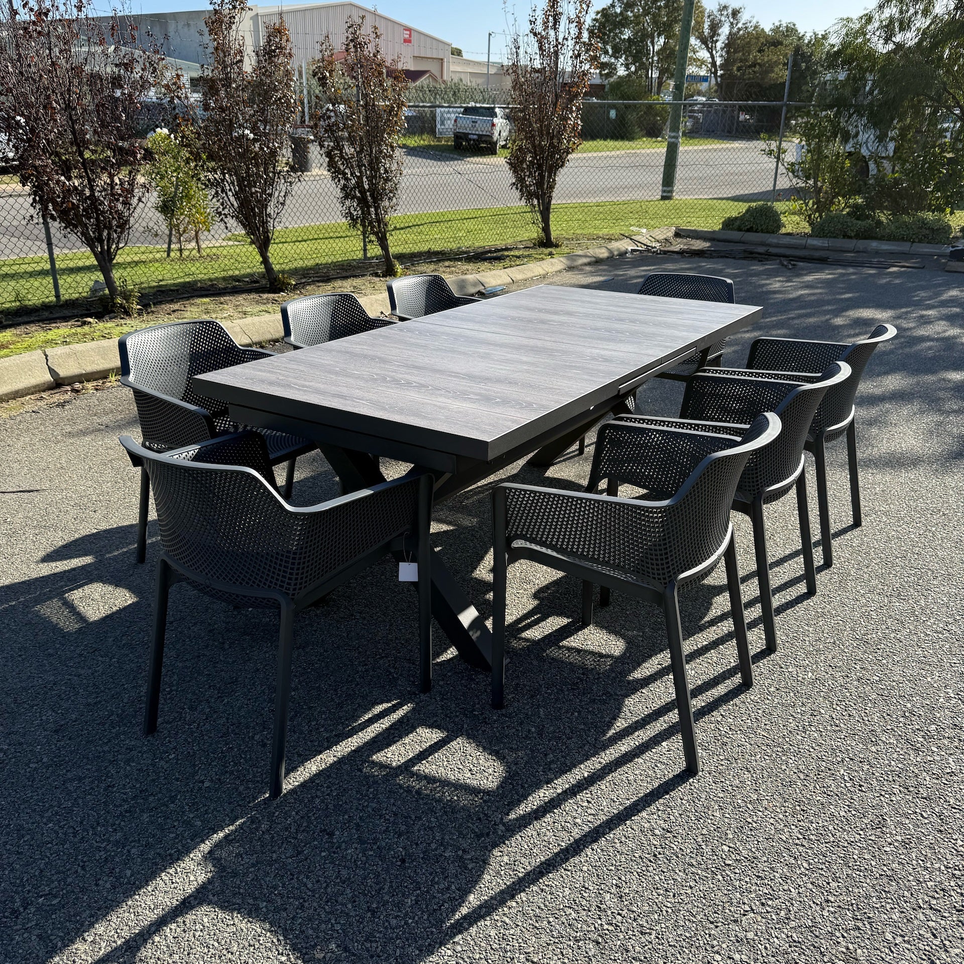 Sultan & Bailey Extendable Dining Set