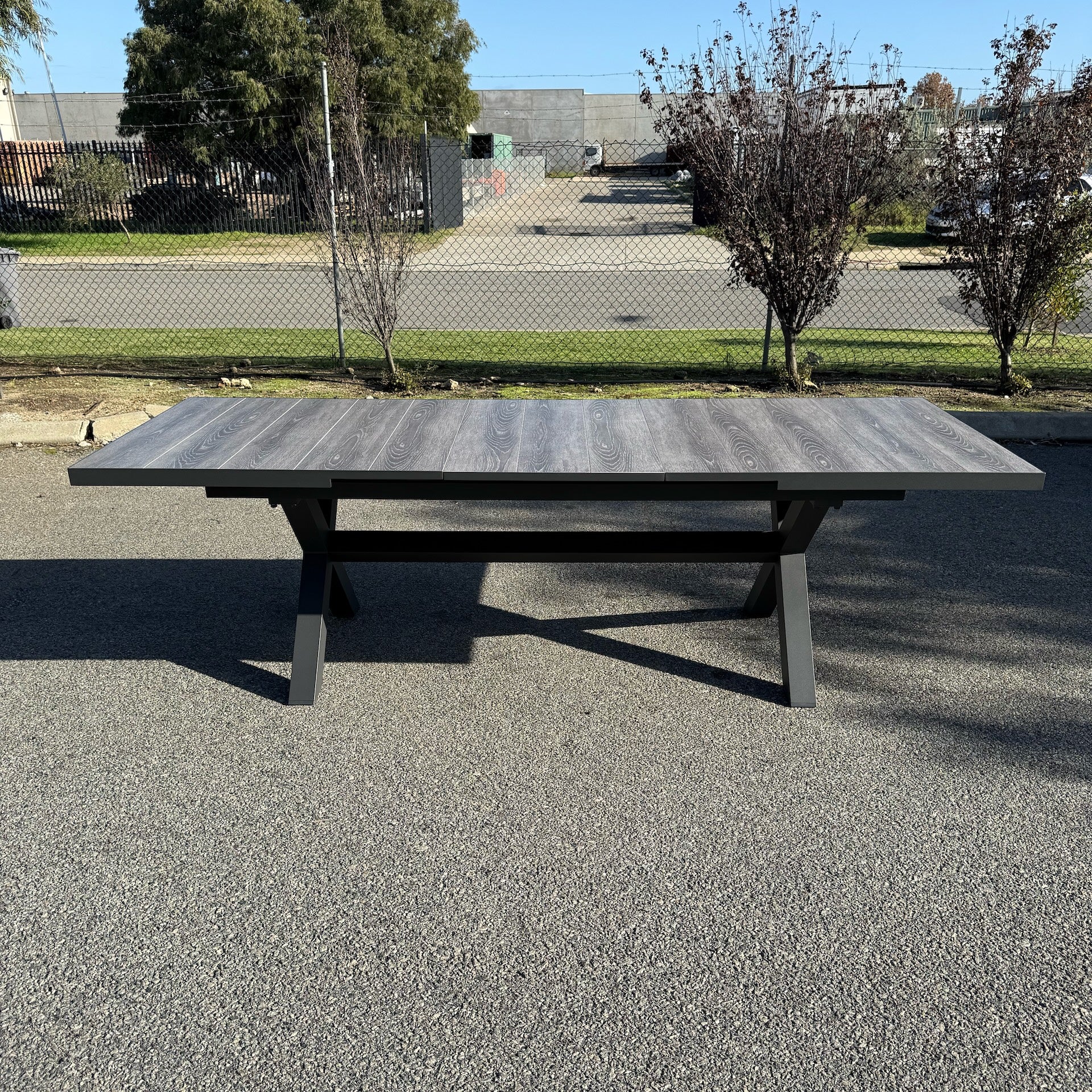 Sultan & Bailey Extendable Dining Set