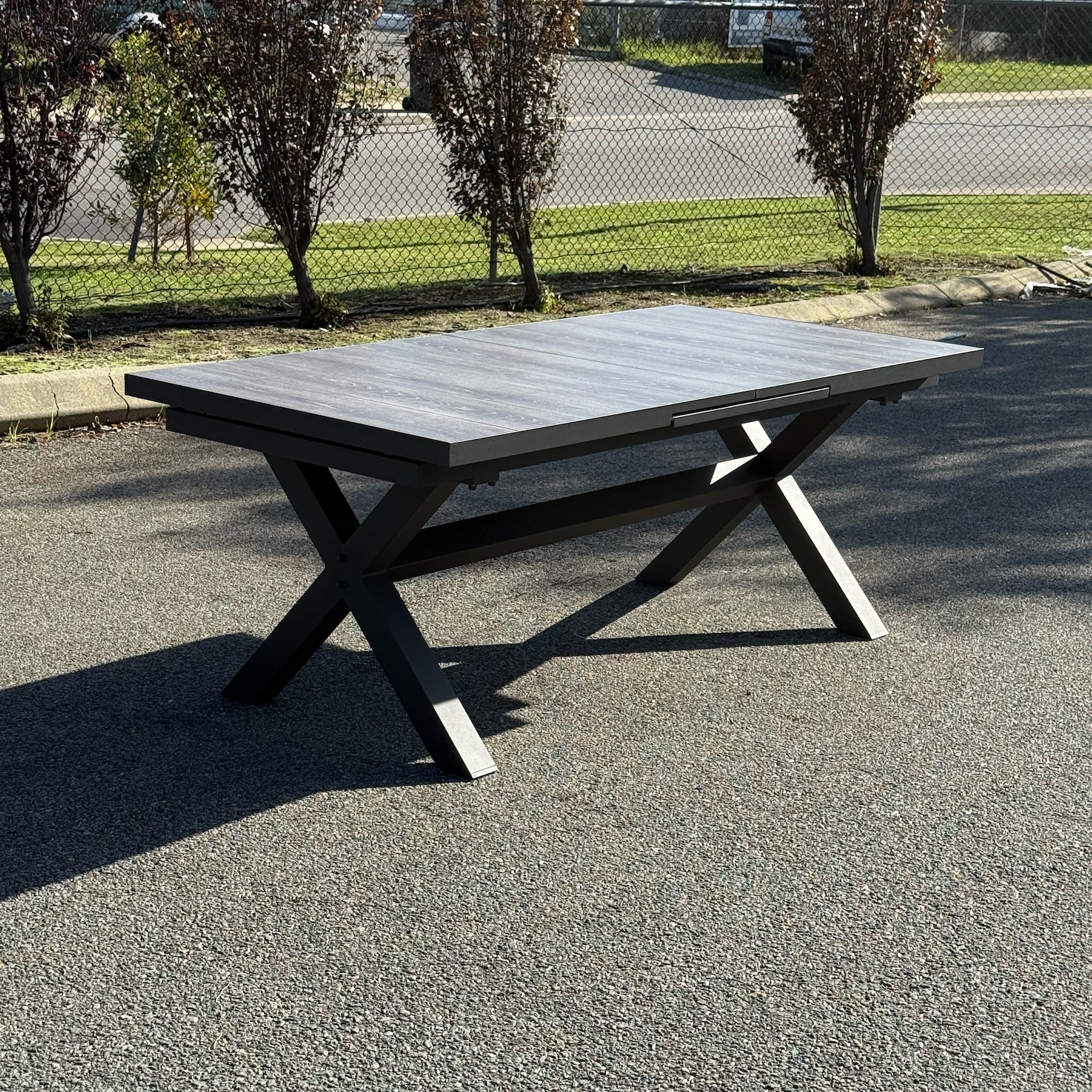 Sultan & Bailey Extendable Dining Set