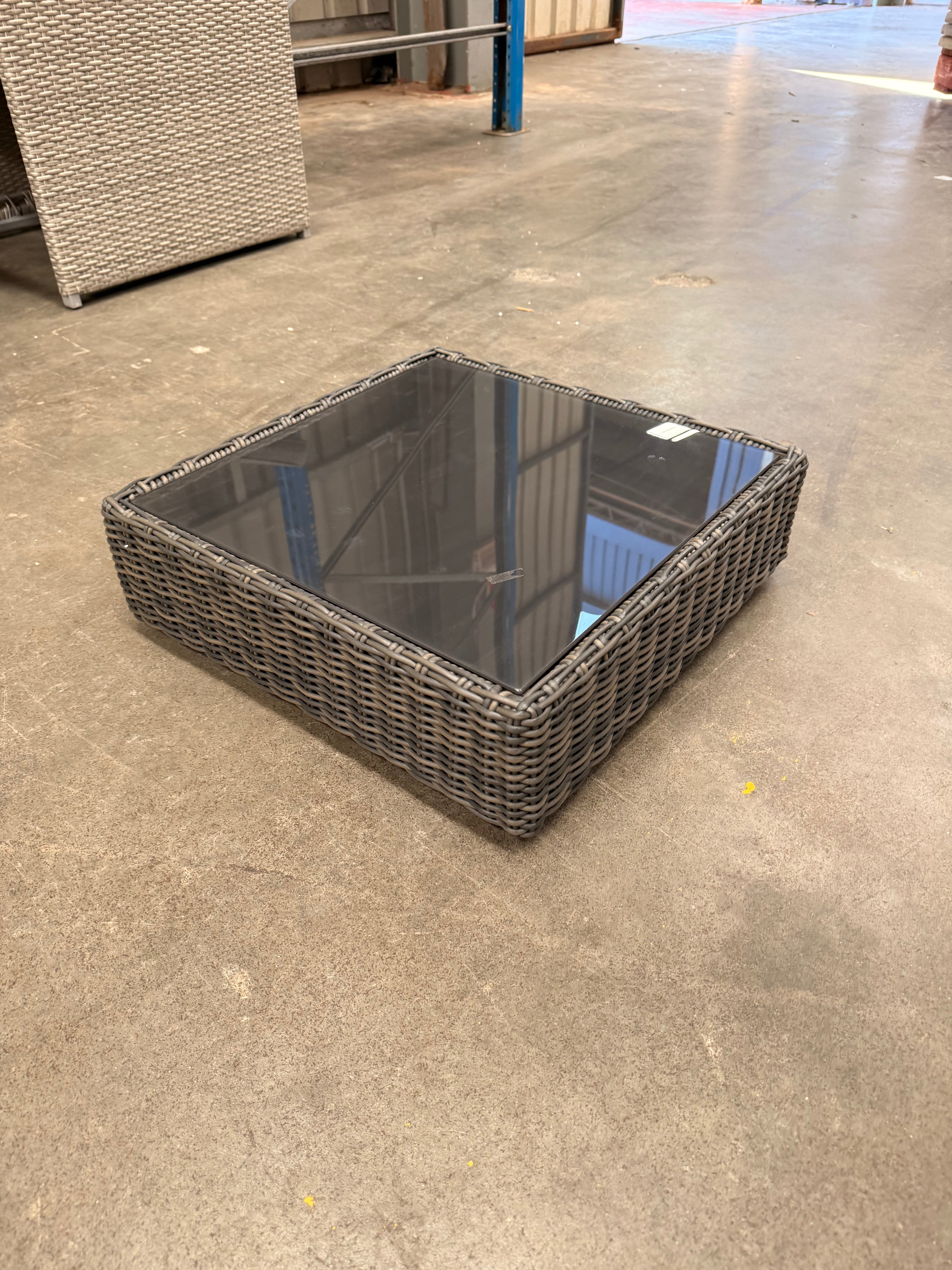 Siesta Short Side Table