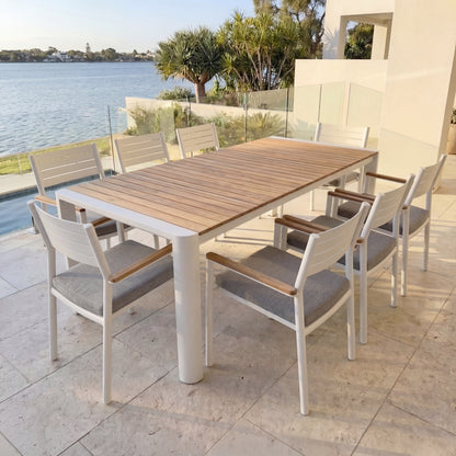 Byron Dining Setting