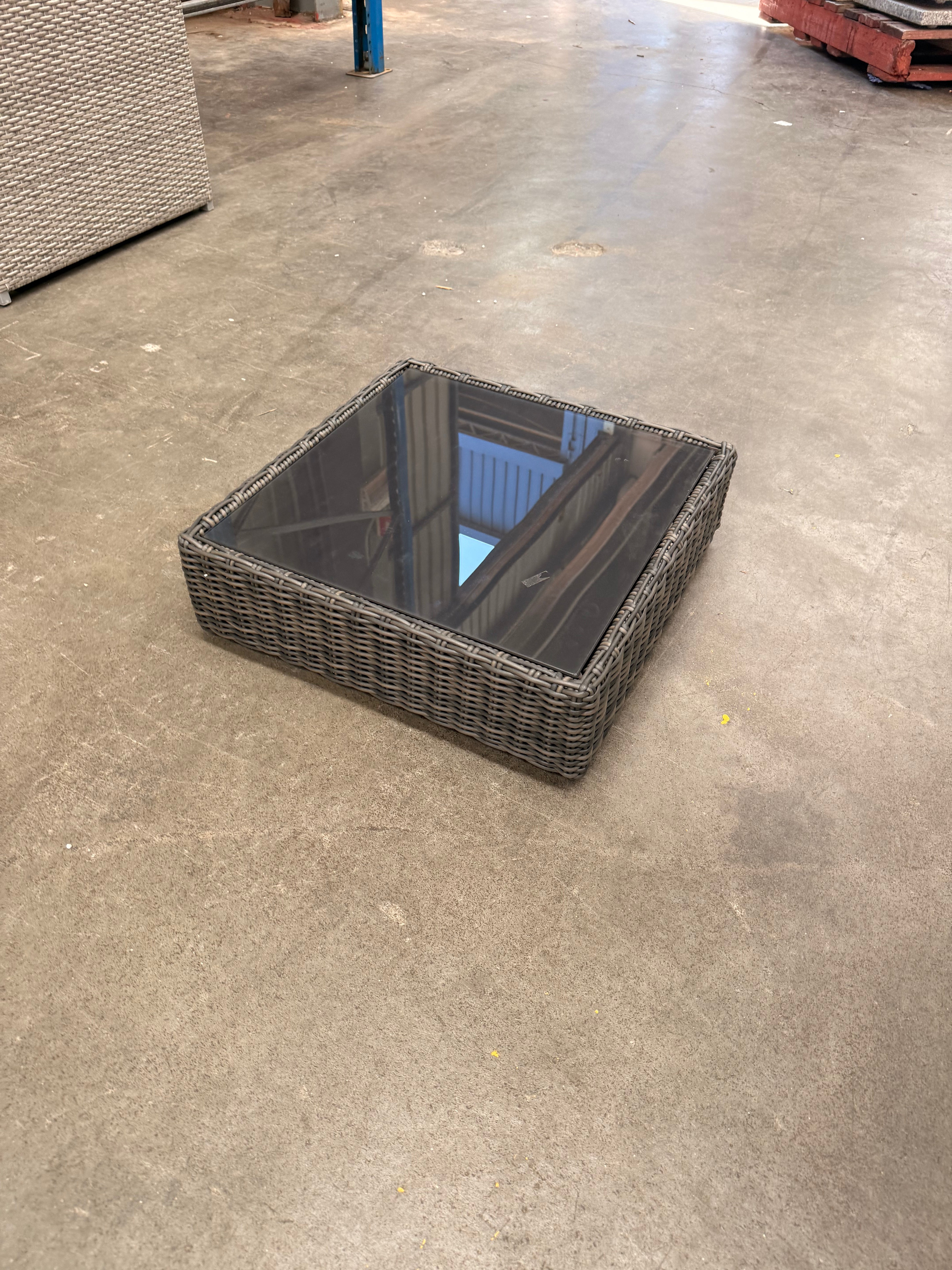 Siesta Short Side Table